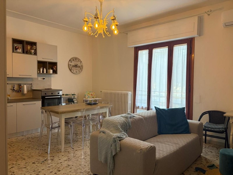 Quadrilocale in Vendita a Bibbona, zona La California, 180'000&euro;, 90 m², arredato