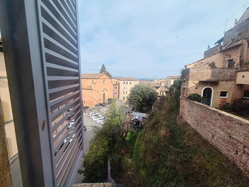 Appartamento in Vendita a Siena, 340'000&euro;, 136 m²