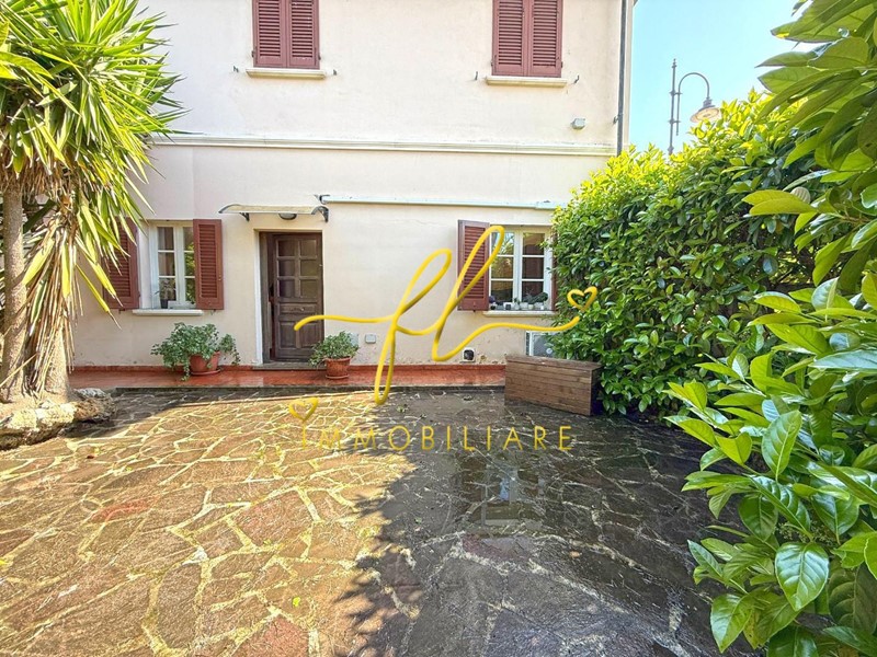 Trilocale in Vendita a Rosignano Marittimo, zona Vada, 167'000&euro;, 71 m²