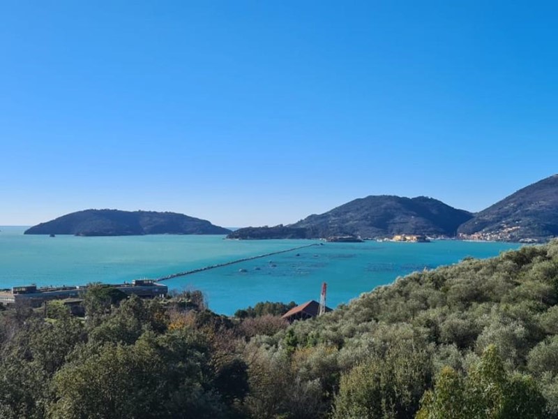 Appartamento in Vendita a Lerici, zona San Terenzo, 550'000&euro;, 126 m², arredato