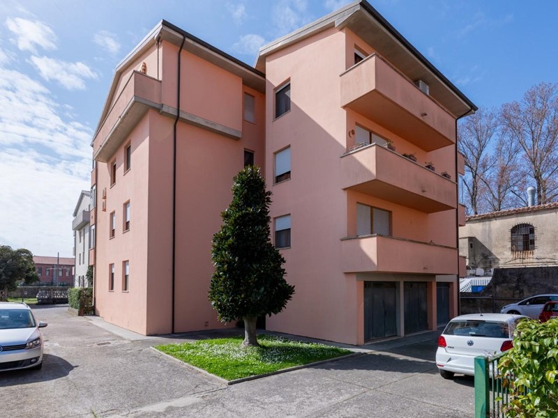 Appartamento in Vendita a Cascina, zona Navacchio, 196'000&euro;, 135 m², arredato, con Box