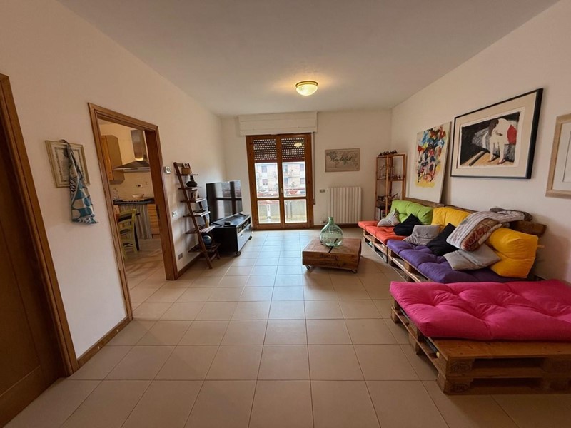 Quadrilocale in Vendita a Certaldo, 180'000&euro;, 90 m², con Box