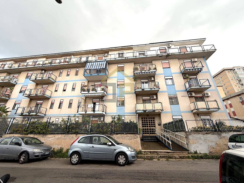 Quadrilocale in Vendita a Palermo, 145'000&euro;, 126 m²