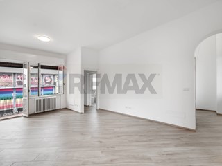 Trilocale in Vendita a Lissone, 165'000&euro;, 70 m²