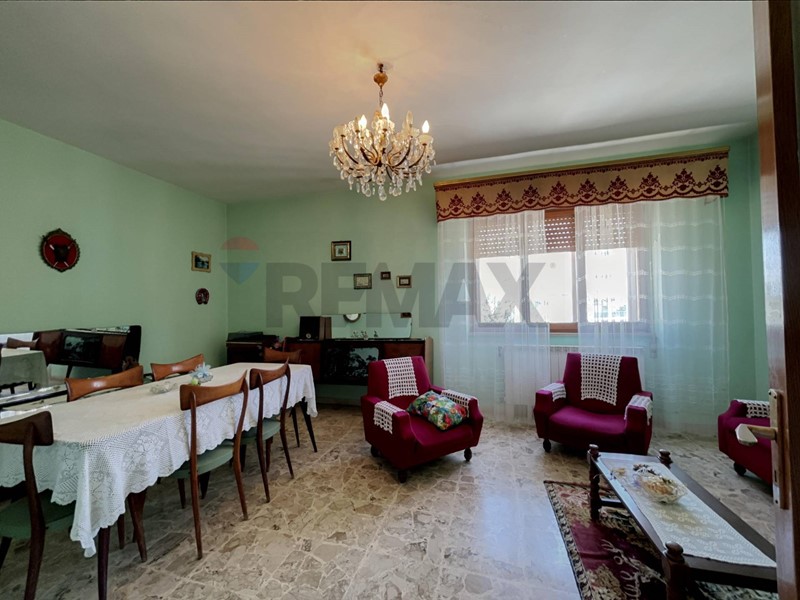 Appartamento in Vendita a Lanciano, 115'000&euro;, 193 m²