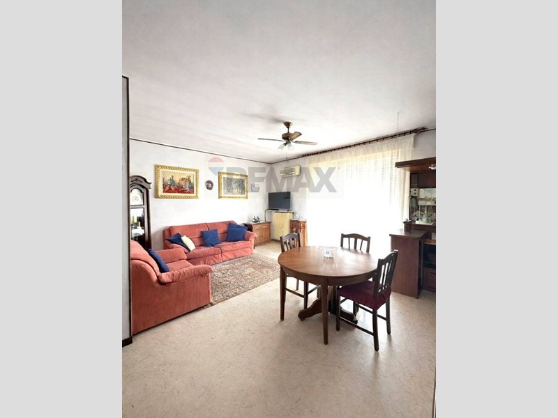 Quadrilocale in Vendita a Cerano, 109'000&euro;, 106 m²