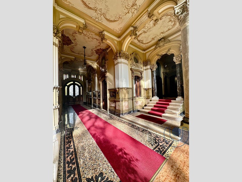 Appartamento in Vendita a Torino, 395'000&euro;, 185 m²