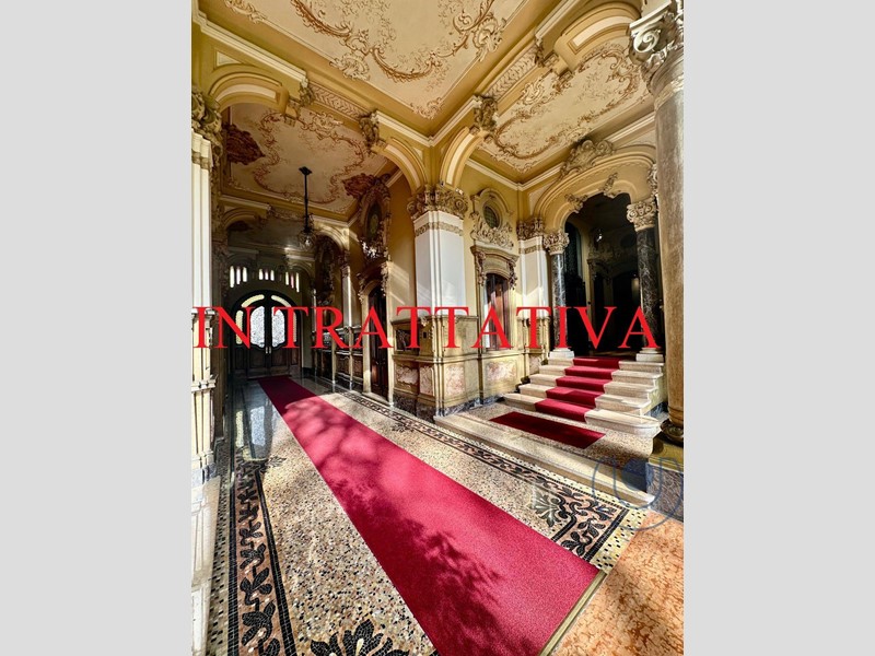 Appartamento in Vendita a Torino, 395'000&euro;, 185 m²