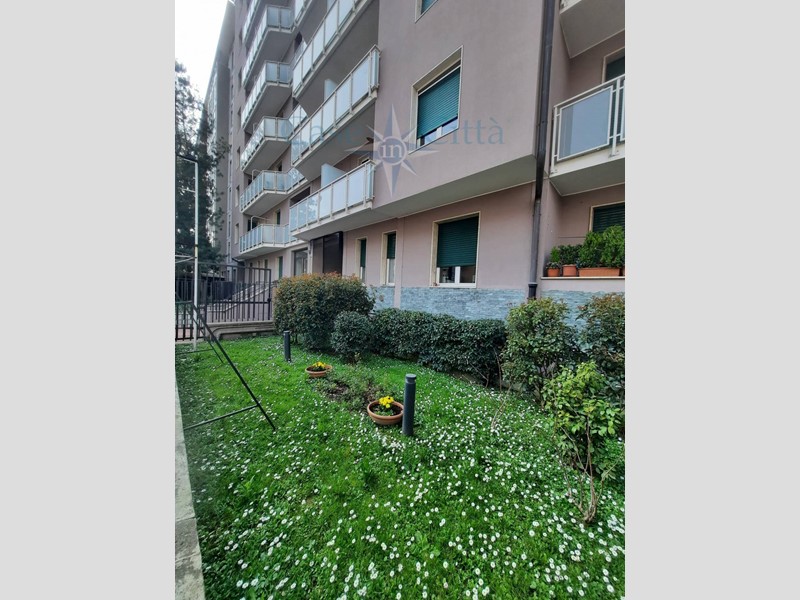 Bilocale in Vendita a Milano, 235'000&euro;, 60 m²