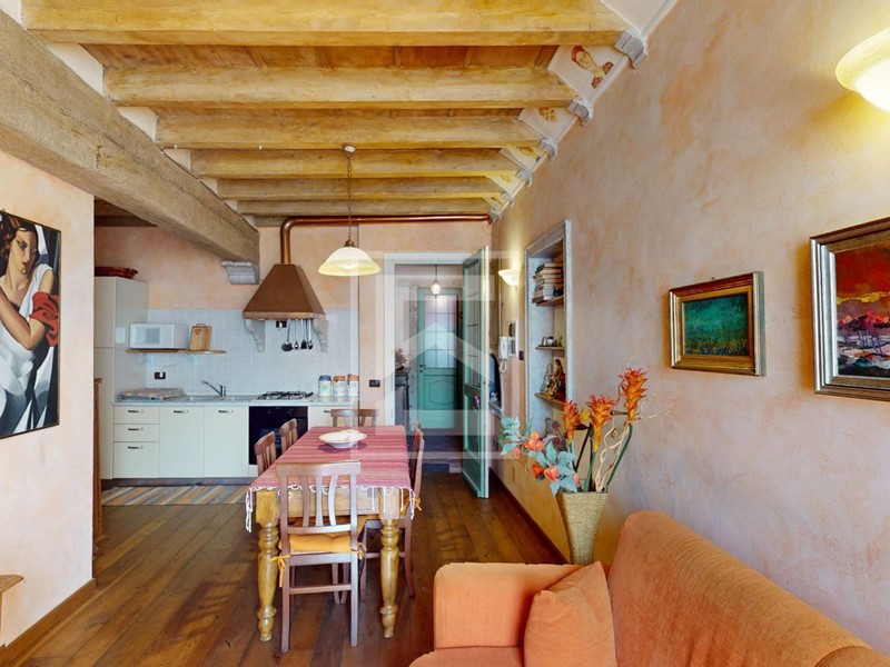 Bilocale in Vendita a Toscolano Maderno, 240'000&euro;, 68 m²