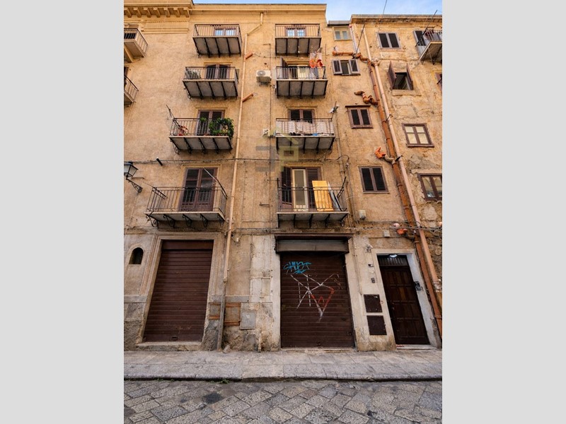 Appartamento in Vendita a Palermo, 190'000&euro;, 122 m²