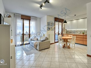 Trilocale in Vendita a Bovisio Masciago, 229'000&euro;, 85 m²