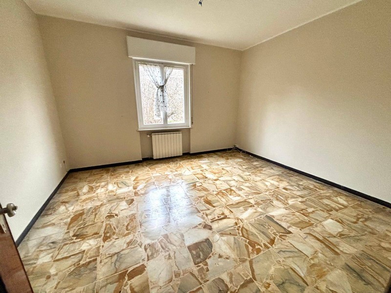 Trilocale in Vendita a Alessandria, 39'000&euro;, 82 m²