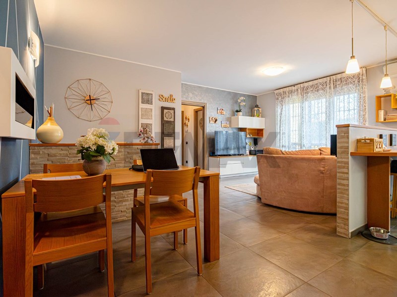 Trilocale in Vendita a Parabiago, 279'000&euro;, 114 m²