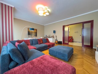 Appartamento in Vendita a Torino, 340'000&euro;, 183 m²