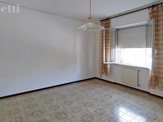 Quadrilocale in Vendita a Senigallia, 140'000&euro;, 75 m², con Box