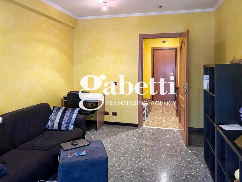 Bilocale in Vendita a Roma, 215'000&euro;, 70 m²