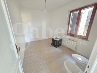 Trilocale in Vendita a Assisi, 92'000&euro;, 62 m²