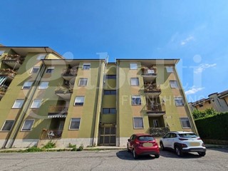 Appartamento in Vendita a Rovito, 55'000&euro;, 110 m²