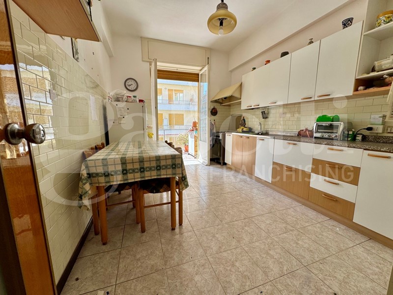 Appartamento in Vendita a Genova, 259'000&euro;, 150 m²