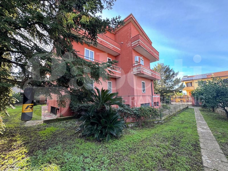 Quadrilocale in Vendita a Vitulazio, 174'000&euro;, 85 m²