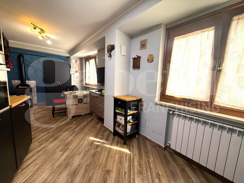 Bilocale in Vendita a Rocca Priora, 90'000&euro;, 47 m², arredato