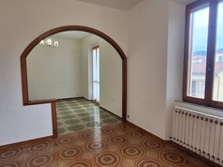 Appartamento in Vendita a Rapolano Terme, 128'000&euro;, 80 m², con Box