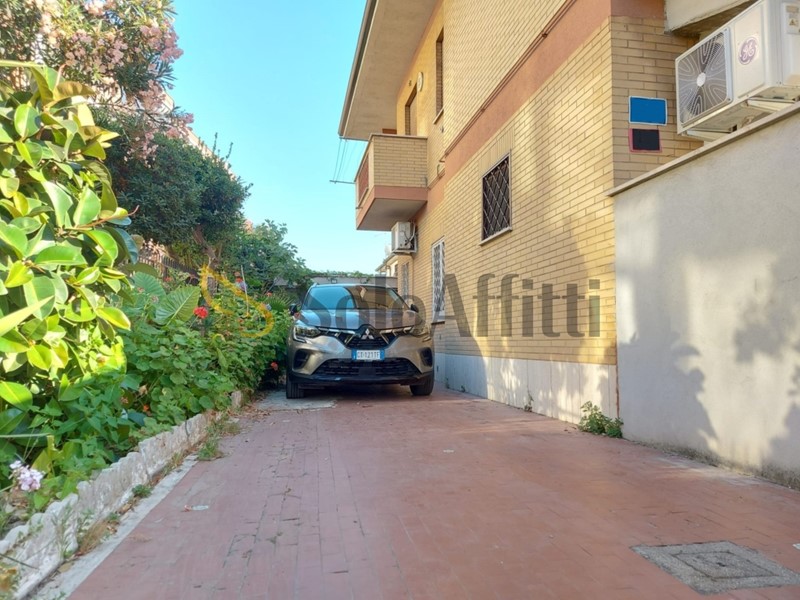Trilocale in Affitto a Fiumicino, zona Isola Sacra, 950&euro;, 75 m², arredato