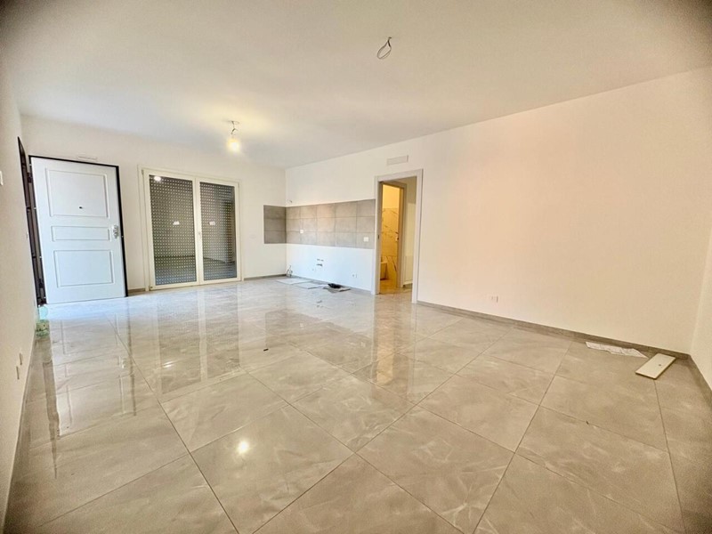 Quadrilocale in Vendita a Guidonia Montecelio, zona Guidonia, 260'000&euro;, 105 m²