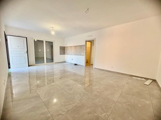 Quadrilocale in Vendita a Guidonia Montecelio, zona Guidonia, 260'000&euro;, 105 m²