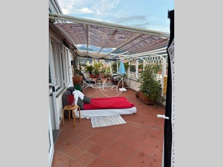 Appartamento in Vendita a Seravezza, zona Querceta, 590'000&euro;, 110 m², arredato