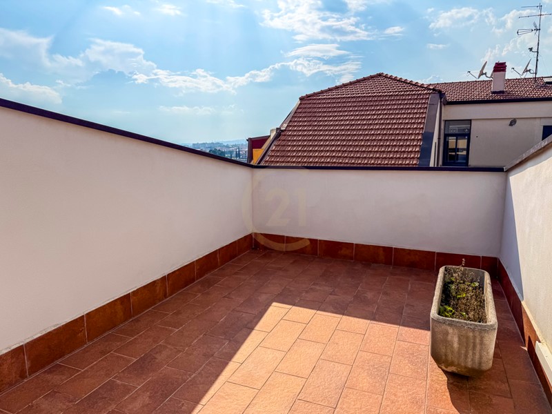 Trilocale in Vendita a Gravina di Catania, zona San Paolo, 95'000&euro;, 88 m², con Box