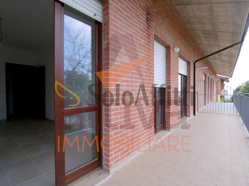 Appartamento in Affitto a Recanati, 750&euro;, 140 m²