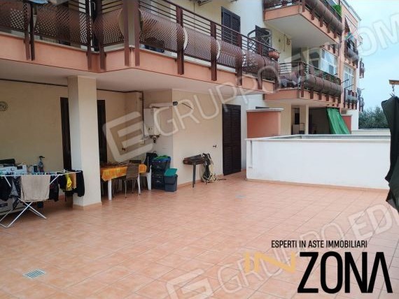 Quadrilocale in Vendita a Bitonto, 49'950&euro;, 98 m²