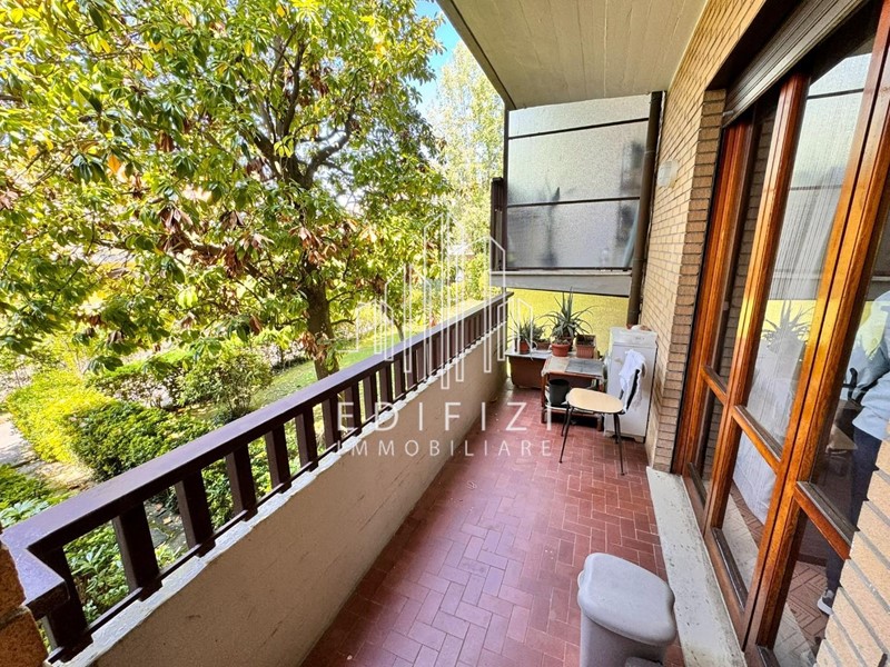 Appartamento in Vendita a Massa, zona Ronchi, 240'000&euro;, 85 m²