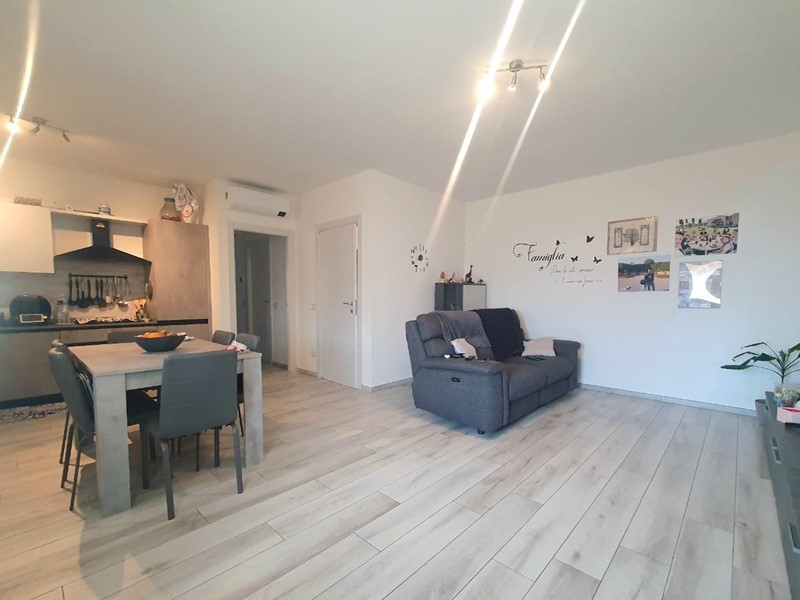 Trilocale in Vendita a Porcari, 180'000&euro;, 80 m², arredato