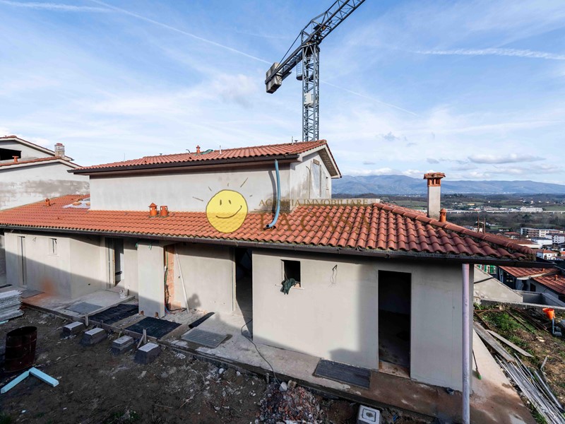 Appartamento in Vendita a Figline e Incisa Valdarno, zona Incisa, 671'000&euro;, 270 m², con Box