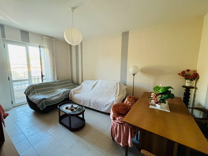Trilocale in Vendita a Villanova del Battista, 25'000&euro;, 70 m²