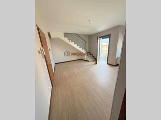 Bilocale in Vendita a Montebelluna, 105'000&euro;, 70 m²