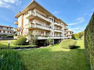 Trilocale in Vendita a Desenzano del Garda, 370'000&euro;, 86 m²