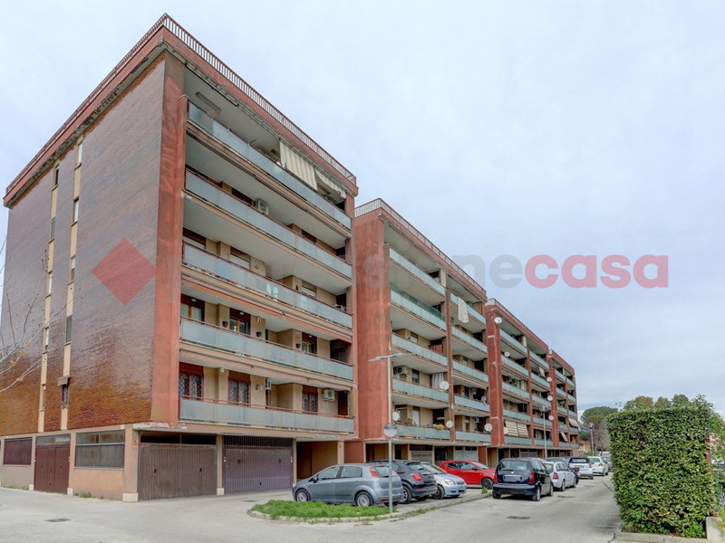 Trilocale in Vendita a Latina, 168'000&euro;, 93 m², con Box