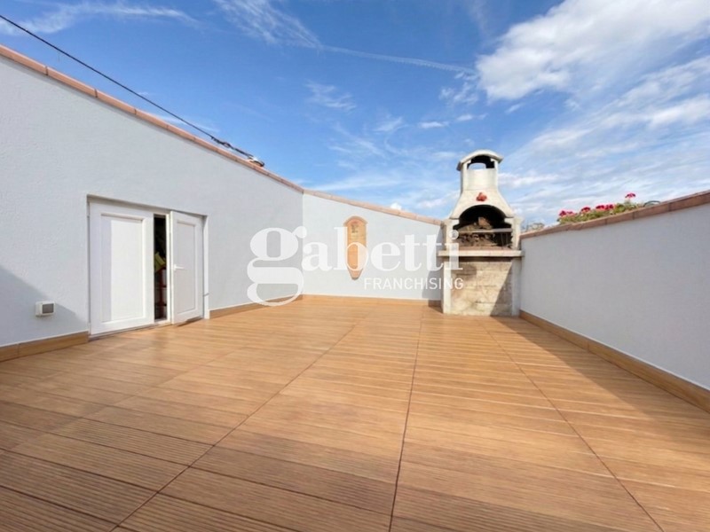 Appartamento in Vendita a Firenze, 479'000&euro;, 140 m²