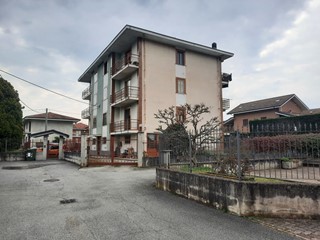 Quadrilocale in Vendita a Villar Dora, 125'000&euro;, 80 m², con Box