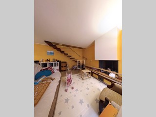 Quadrilocale in Vendita a Castelnuovo Magra, 175'000&euro;, 100 m²