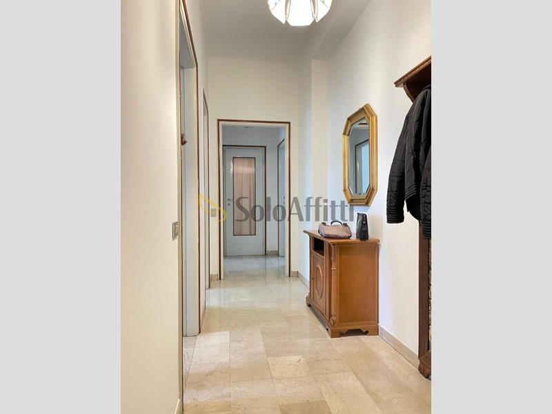Bilocale in Affitto a Gallarate, zona Ospedale, 600&euro;, 65 m², arredato