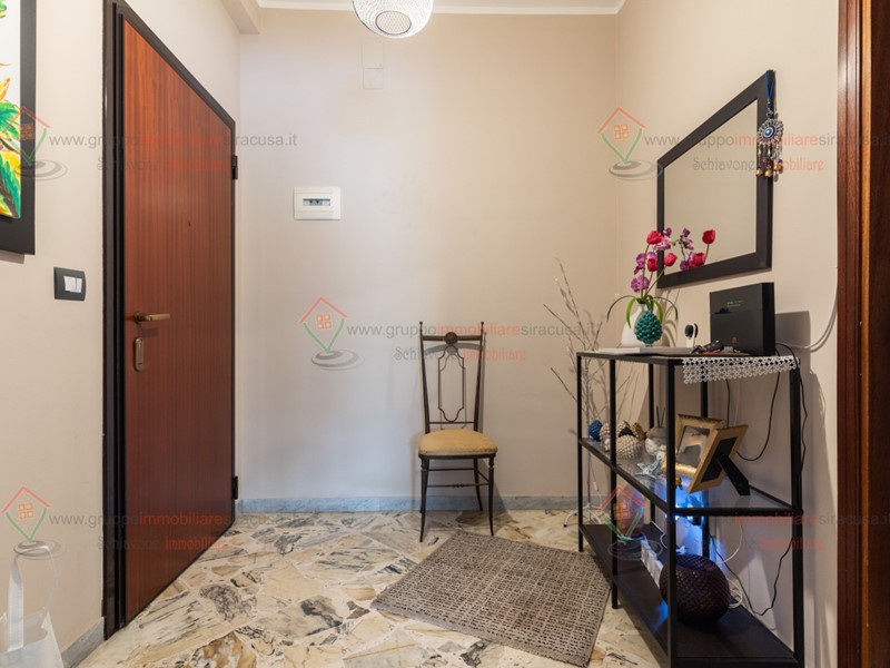 Appartamento in Vendita a Siracusa, zona Teracati Grotticelle, 115'000&euro;, 116 m²