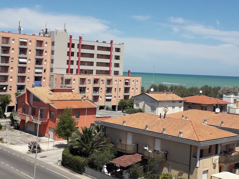 Bilocale in Vendita a Mondolfo, zona MAROTTA, 140'000&euro;, 54 m², arredato