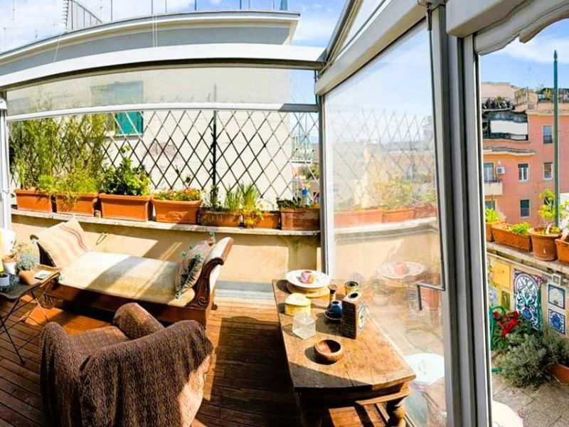 Attico in Vendita a Roma, 410'000&euro;, 84 m²