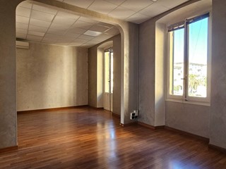 Appartamento in Affitto a Chiavari, 1'200&euro;, 150 m²