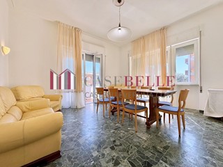 Quadrilocale in Affitto a Camaiore, zona Lido di Camaiore, 1'400&euro;, 100 m², arredato